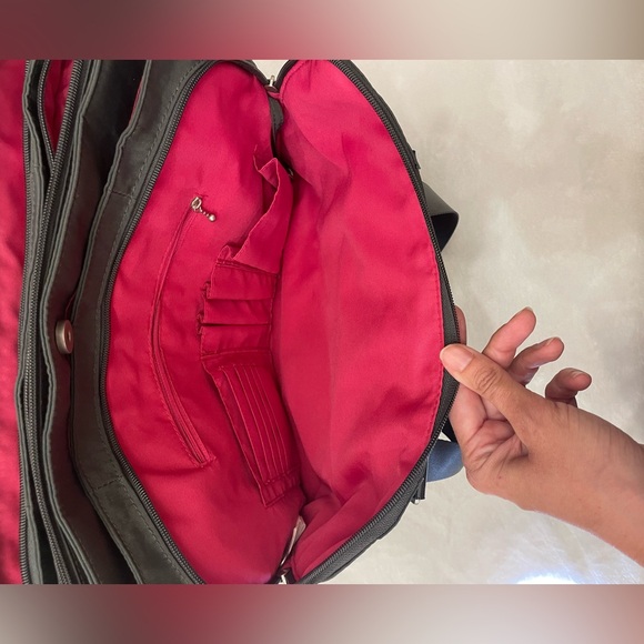 Baggallini 18” Dark Grey/Pink Interior Travel Tote Bag - Picture 8 of 13